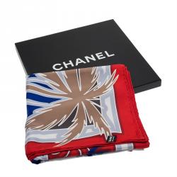 مملوكة مسبقًا Chanel Red and Blue Silk Lion Printed Scarf