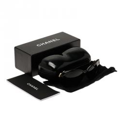 مملوكة مسبقًا نظارة شمسية شانيل بوتون كولكشن 5191 CC سوداء مزخرفة
