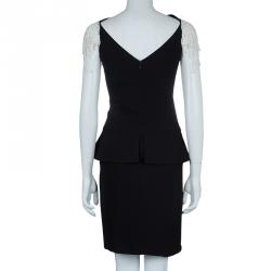 Pre Owned فستان شانيل بيبلوم قصة عنق سابرينا أكمام مطرزة أسود S