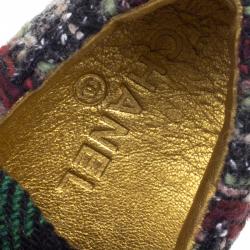 مملوكة مسبقًا Chanel Multicolor Tweed and Leather Sneakers Size 40.5