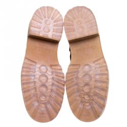 مملوكة مسبقًا بوت شانيل جلد أسود لامع برباط تفاصيل سلسلة مقاس 40