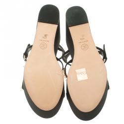 Pre Owned صندل شانيل سيور كاحل كعب روكي نعل سميك مزخرف لؤلؤ كانفاس أسود مقاس 40.5