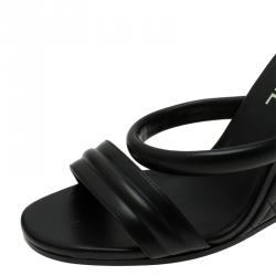 مملوكة مسبقًا صندل روكي شانيل بشريط كاحل وسوار جلد مبطن أسود مقاس 39