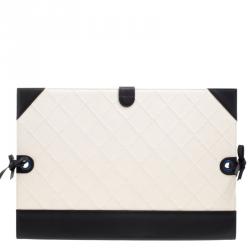 مملوكة مسبقًا Chanel Off White/Black Quilted Leather Small Drawing Portfolio Bag
