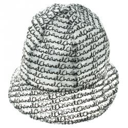 Pre Owned قبعة شانيل كلوشيه مزخرفة شعار مونوكروم L