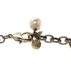 Pre Owned قلادة شانيل CC كريستال ولؤلؤ صناعي سلسلة ذهبية اللون