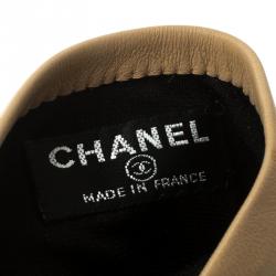 مملوكة مسبقًا Chanel Black/Tan Leather CC Long Gloves