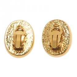 Pre Owned حلق شانيل فينتدج أزرق بكليب ذهبي اللون