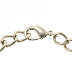 Pre Owned أسورة شانيل بومباي CC بسلاسل فضية اللون