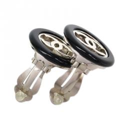 Pre Owned Chanel CC Round Black Resin Silver Tone Clip Earrings