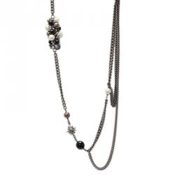 Pre Owned عقد شانيل حزام CC لؤلؤ صناعي وكريستال فضي اللون طول