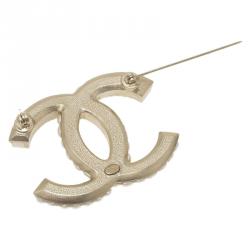 مملوكة مسبقًا Chanel CC Faux Pearl Brooch