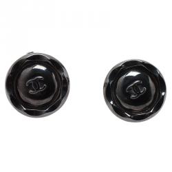 مملوكة مسبقًا Chanel CC Round Silver Tone Clip-On Earrings