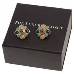 مملوكة مسبقًا أقراط شانيل CC وردة إيناميل متعددة الألوان ذهبية اللون بكلبس