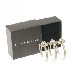 مملوكة مسبقًا Chanel CC Metallic Pearl Gold Tone Cuff Bracelet