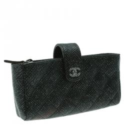 مملوكة مسبقًا Chanel Black Quilted Glitter Caviar Leather Iphone Pouch