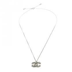 مملوكة مسبقًا Chanel CC Crystal Signature Floral & Enamel Pendant Chain Necklace