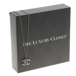 مملوكة مسبقًا Chanel CC Crystal Signature Floral & Enamel Pendant Chain Necklace