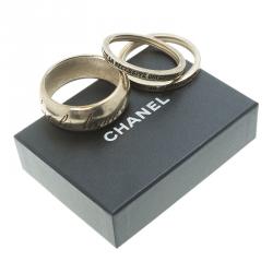 مملوكة مسبقًا Chanel Vintage L'élégance C'est La Ligne Gold Tone 3 Cuff Bangle Set 20cm