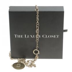 مملوكة مسبقًا Chanel CC No. 5 Enamel Pendant Gold Tone Chain Necklace