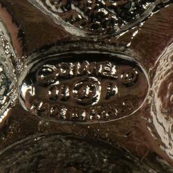 مملوكة مسبقًا Chanel CC Black Enamel Silver Tone Edged Camellia Clip-on Stud Earrings