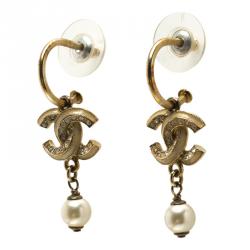 Pre Owned Chanel CC Faux Pearl & Crystal Gold Tone Drop Earrings