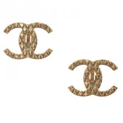 Pre Owned أقراط شانيل CC كليب اون ذهبي اللون