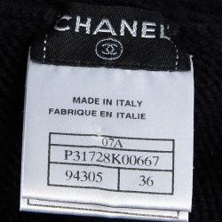 Pre Owned توب شانيل بلا أكمام حواف كروشيه صوف مخرم أسود S