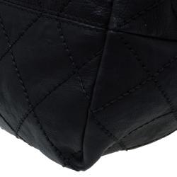 Pre Owned Chanel Black Quilted Leather CC Charm Hobo
