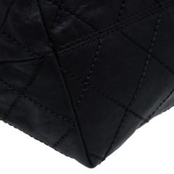 Pre Owned Chanel Black Quilted Leather CC Charm Hobo