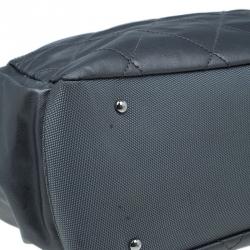 مملوكة مسبقًا Chanel Metallic Grey Coated Canvas Large Quilted Paris Biarritz  Tote