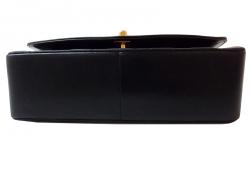 Pre Owned حقيبة شانيل جلد خروف أسود كلاسيك بقلاب