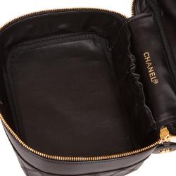 Pre Owned Chanel Black Quilted Lambskin Vanity Case