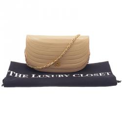 Pre Owned Chanel Cream Vintage Leather Moon Shaped Curved Horizontal Flap Bag