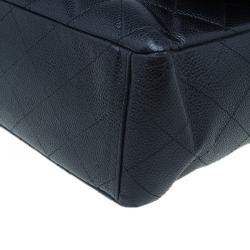 مملوكة مسبقًا Chanel Black Caviar Leather Classic Maxi Double Flap Bag