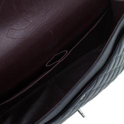 مملوكة مسبقًا Chanel Black Caviar Leather Classic Maxi Double Flap Bag