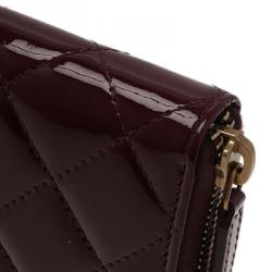 مملوكة مسبقًا Chanel Burgundy Quilted Patent Leather Zip Around Wallet 