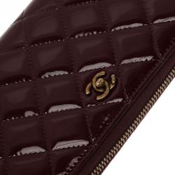 مملوكة مسبقًا Chanel Burgundy Quilted Patent Leather Zip Around Wallet 