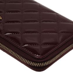 مملوكة مسبقًا Chanel Burgundy Quilted Patent Leather Zip Around Wallet 