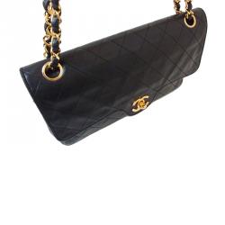 مملوكة مسبقًا حقيبة شانيل ماتيلاس 25 جلد أسود كلاسيكية للكتف