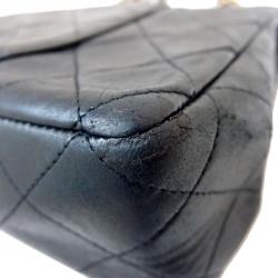 مملوكة مسبقًا حقيبة شانيل ماتيلاس 25 جلد أسود كلاسيكية للكتف