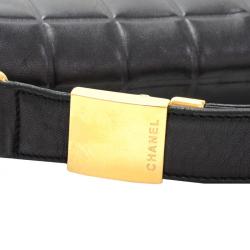 مملوكة مسبقًا حقيبة شانيل شوكوليت بار جلد خروف أسود مبطن للكتف