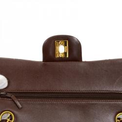 مملوكة مسبقًا حقيبة كتف شانيل 2.55 بغطاء مزدوج جلد مبطن بني شوكولا