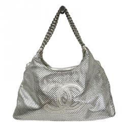 Pre Owned Chanel Metallic Silver Calfskin Shoulder Bag