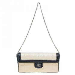 Pre Owned Chanel Beige / Black Patent Leather East West Flap Bag