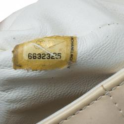 Pre Owned Chanel Beige / Black Patent Leather East West Flap Bag