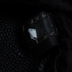 مملوكة مسبق�ًا Chanel Black Perforated Leather Pulley Camera Case Shoulder Bag