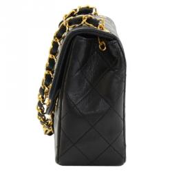 Pre Owned حقيبة شانيل فينتيدج كلاسيك ميني جلد خروف أسود مبطن قلاب