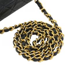 Pre Owned حقيبة شانيل فينتيدج كلاسيك ميني جلد خروف أسود مبطن قلاب