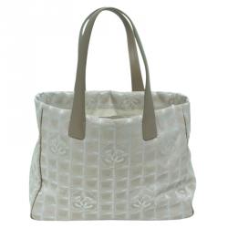 Pre Owned حقيبة يد شانيل لاين ترافيل نايلون فضي/ رصاصي